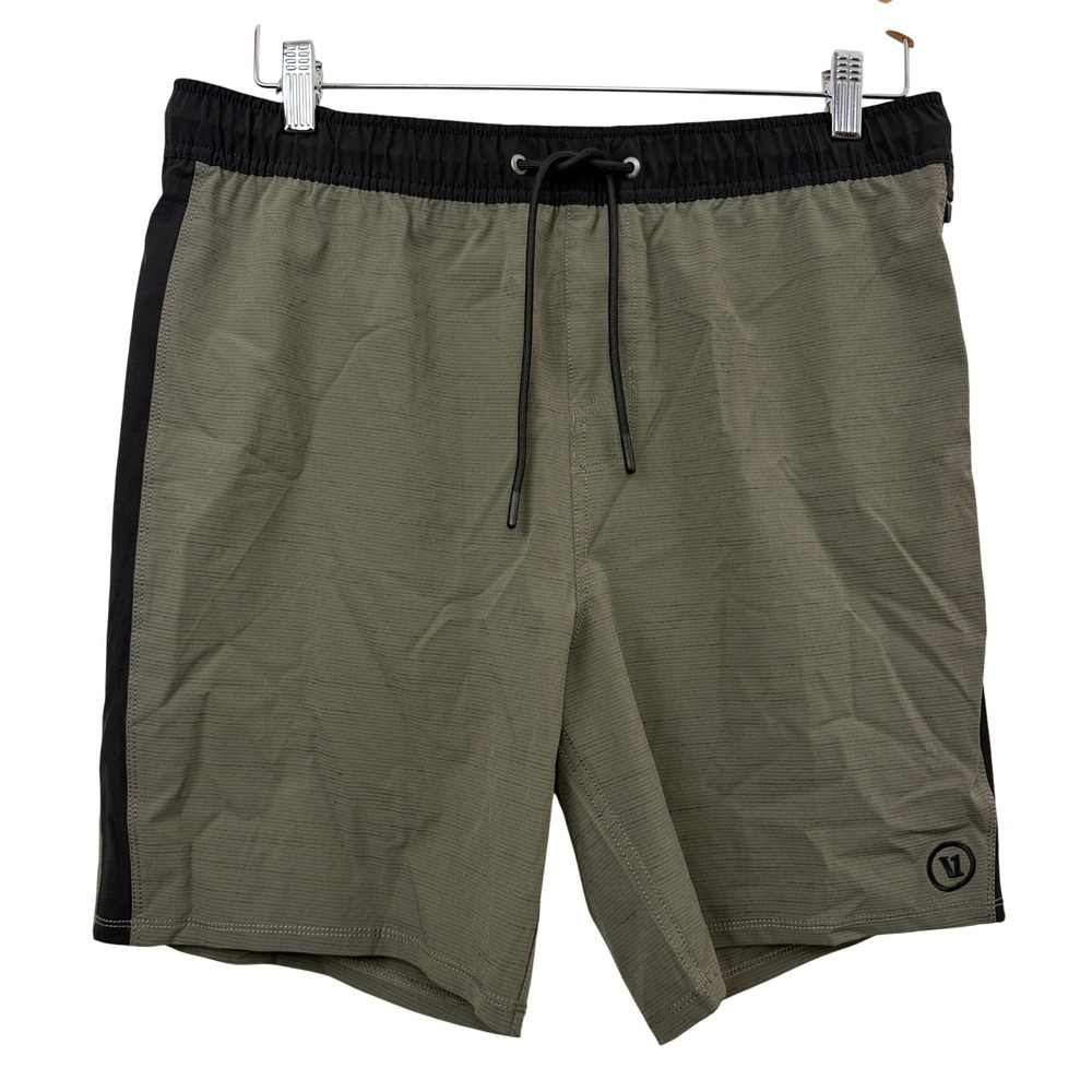 Vuori Shorts Mens Large Green Peak Athletic Performance Gym Train Run V390